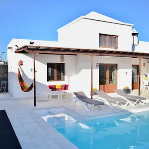 https://villa-kalima.in-canary-islands.com